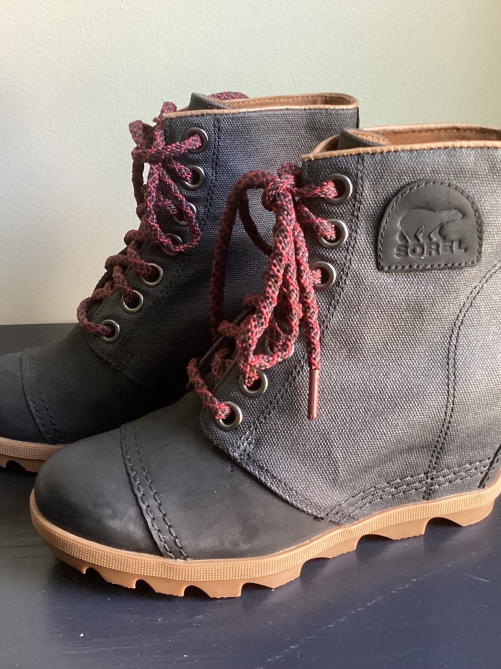 Ladies Sorel Two Tone Black Wedge Joan if Arctic Leather Canvas Boots Size 7.5